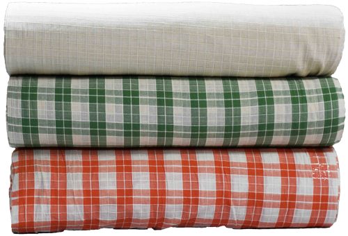 Materijal karirani za stolnjak